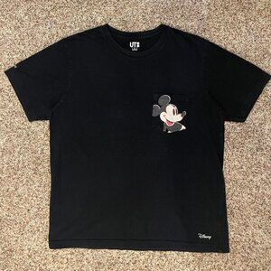 UNIQLO Men's Black T-shirt